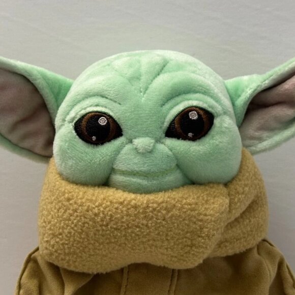 The Child Disney Star Wars The Mandalorian Plush - Baby Yoda - Picture 3 of 5